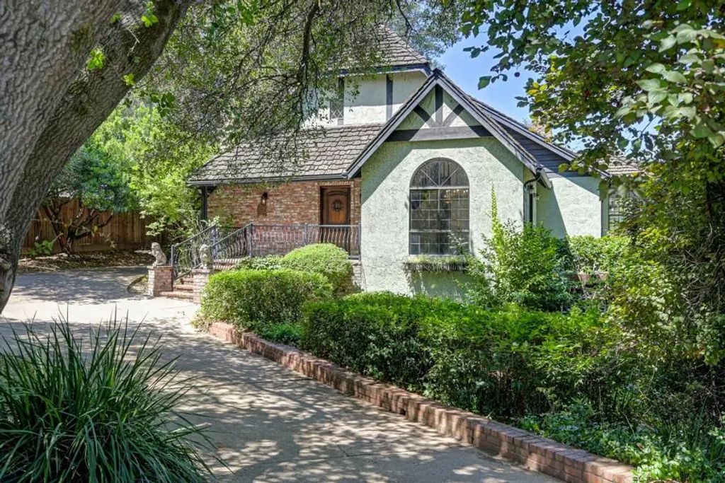 4305 Illinois Avenue, Fair Oaks