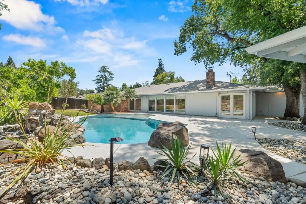 4201 Fair Oaks Boulevard, Sacramento