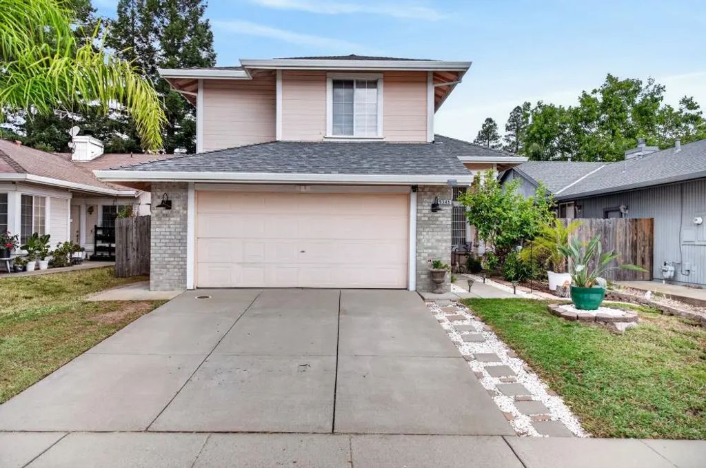 5345 Blue Sapphire Court, Elk Grove
