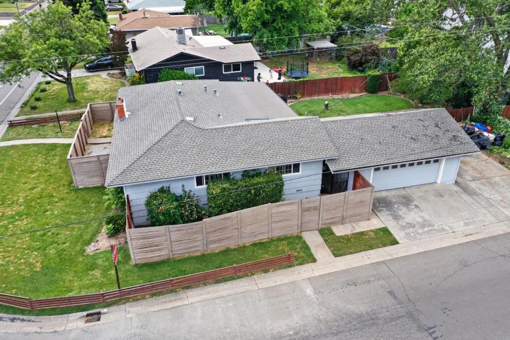 8963 Pershing Avenue, Orangevale
