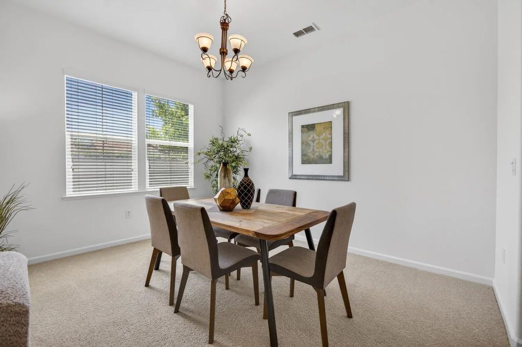 1590 Benvenito Lane, Lincoln