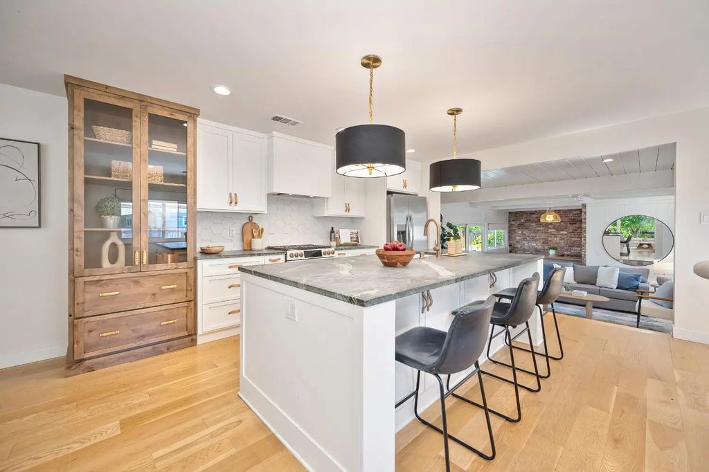 5712 Mcadoo Avenue, Sacramento
