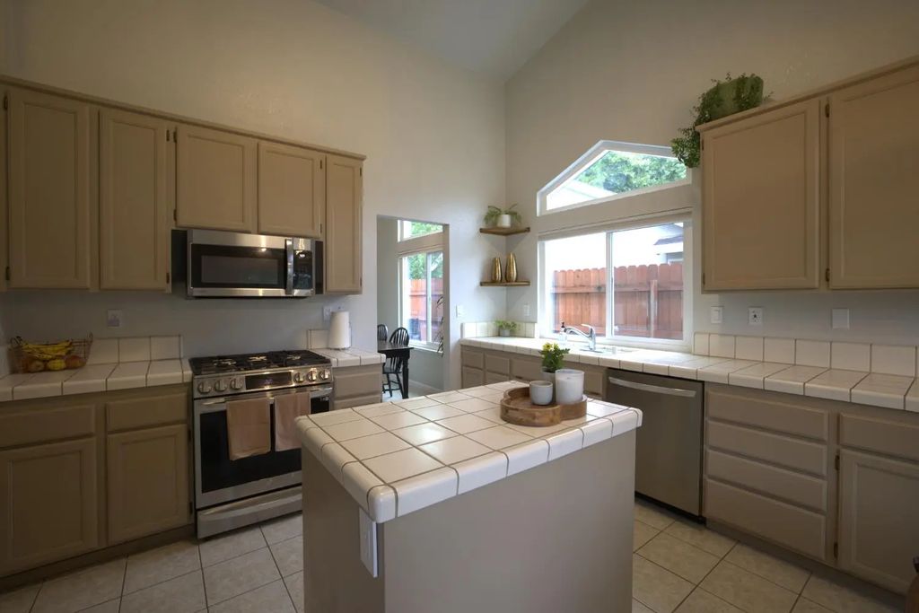 5413 Oben Fell Court, Antelope