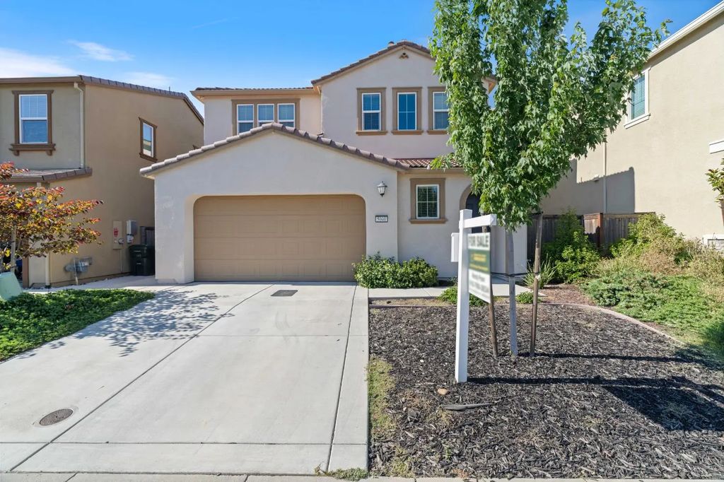5040 Ashbrook Street, Roseville