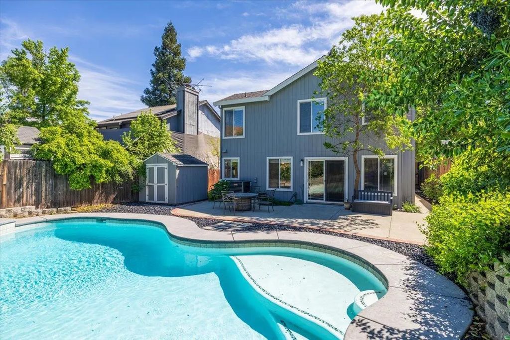 3311 Groveland Way, Antelope