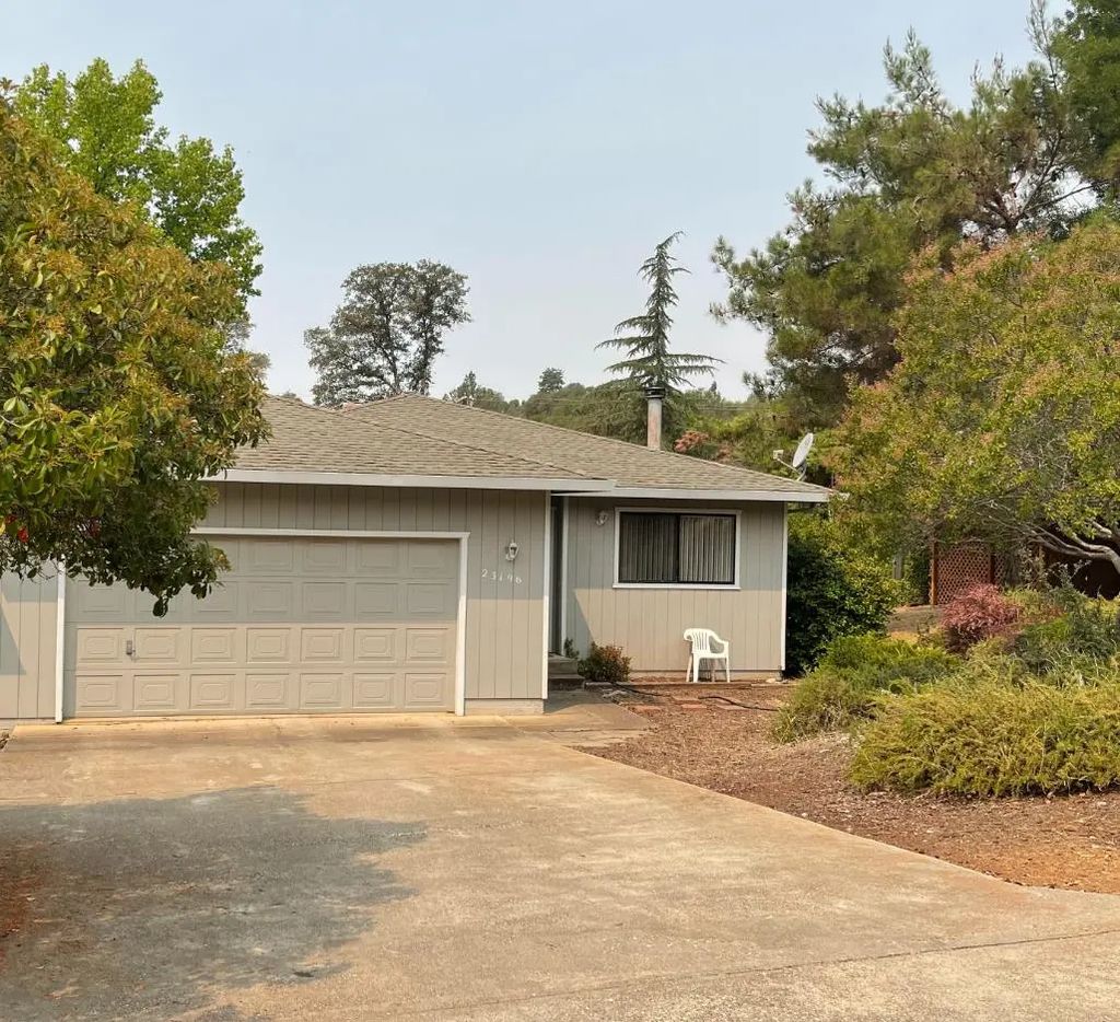 23196 Lone Pine Drive, Auburn
