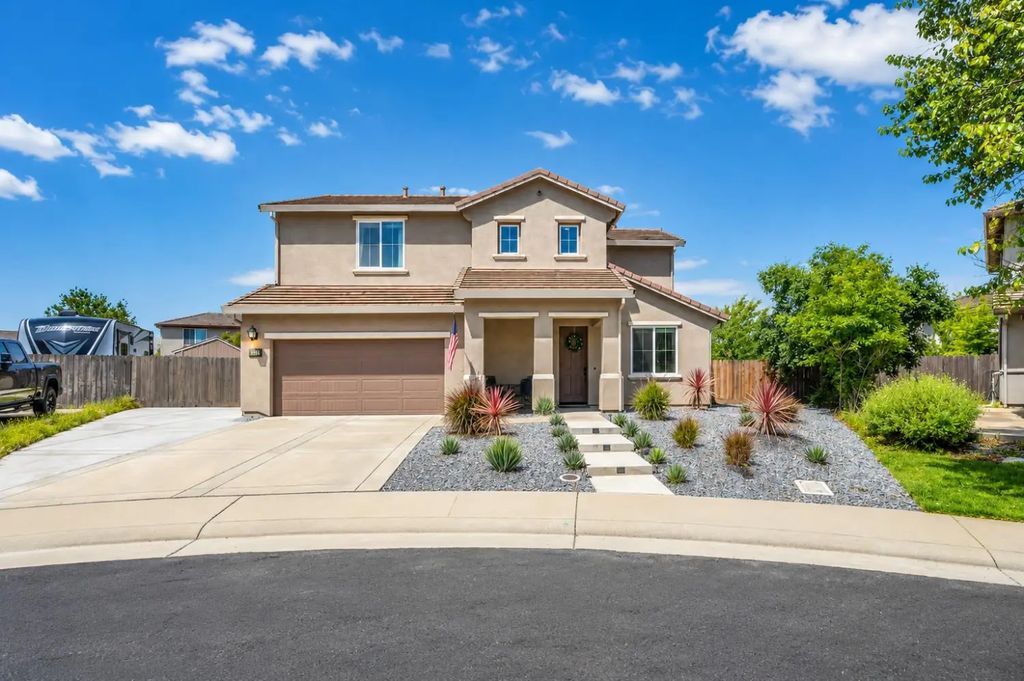 224 Syke Court, Roseville