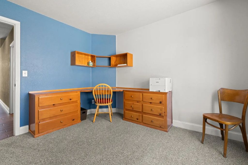 903 Spillane Court, Roseville