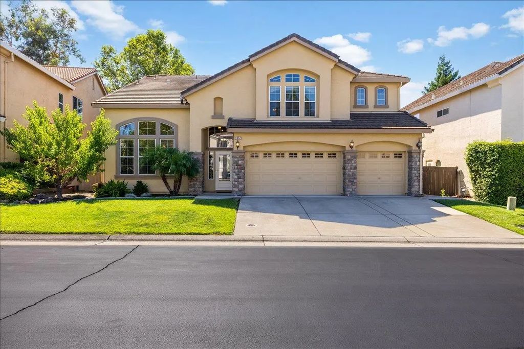 8952 Water Song Circle, Roseville