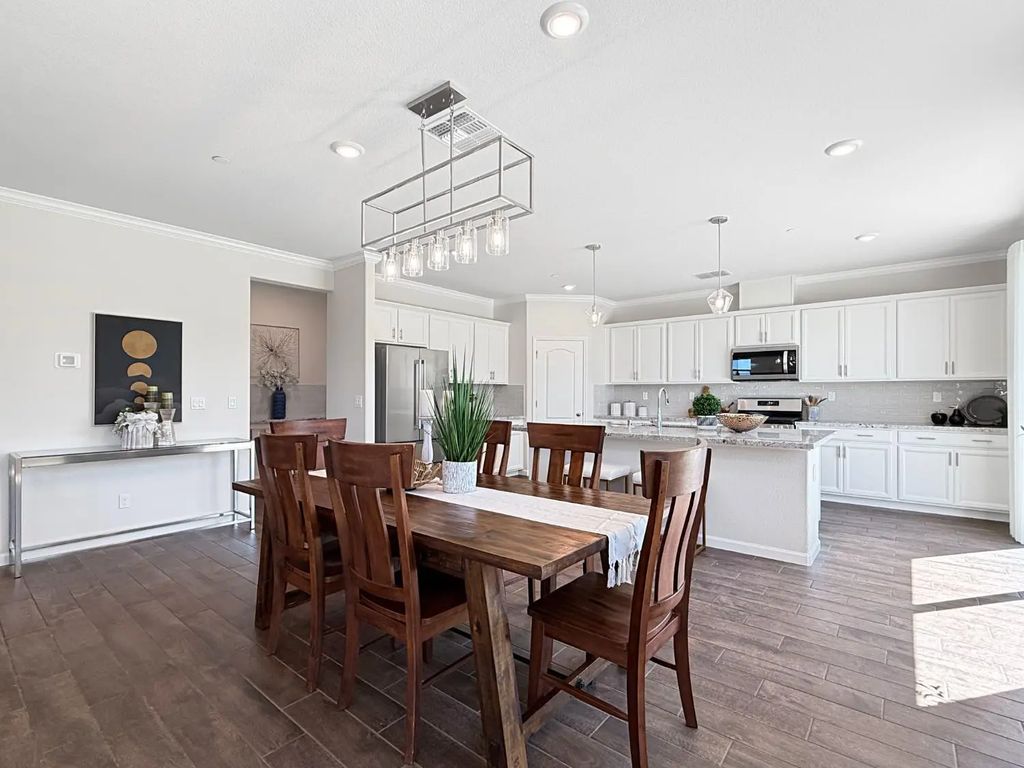412 Ashwood Way, Lincoln