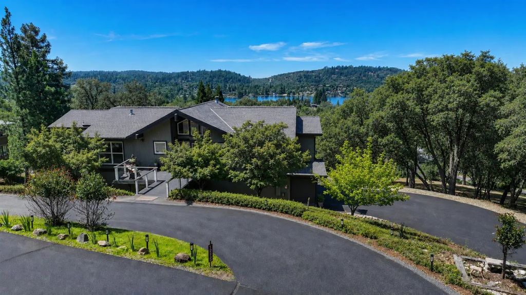12253 Wanderer Road, Auburn