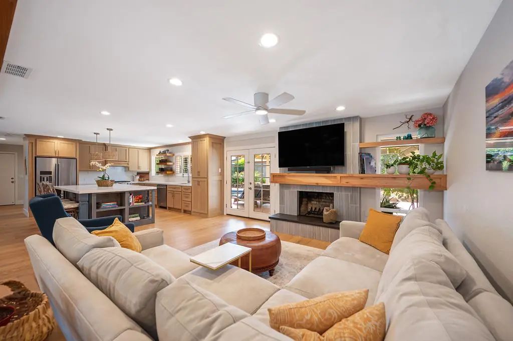 2218 Mclaren Drive, Roseville