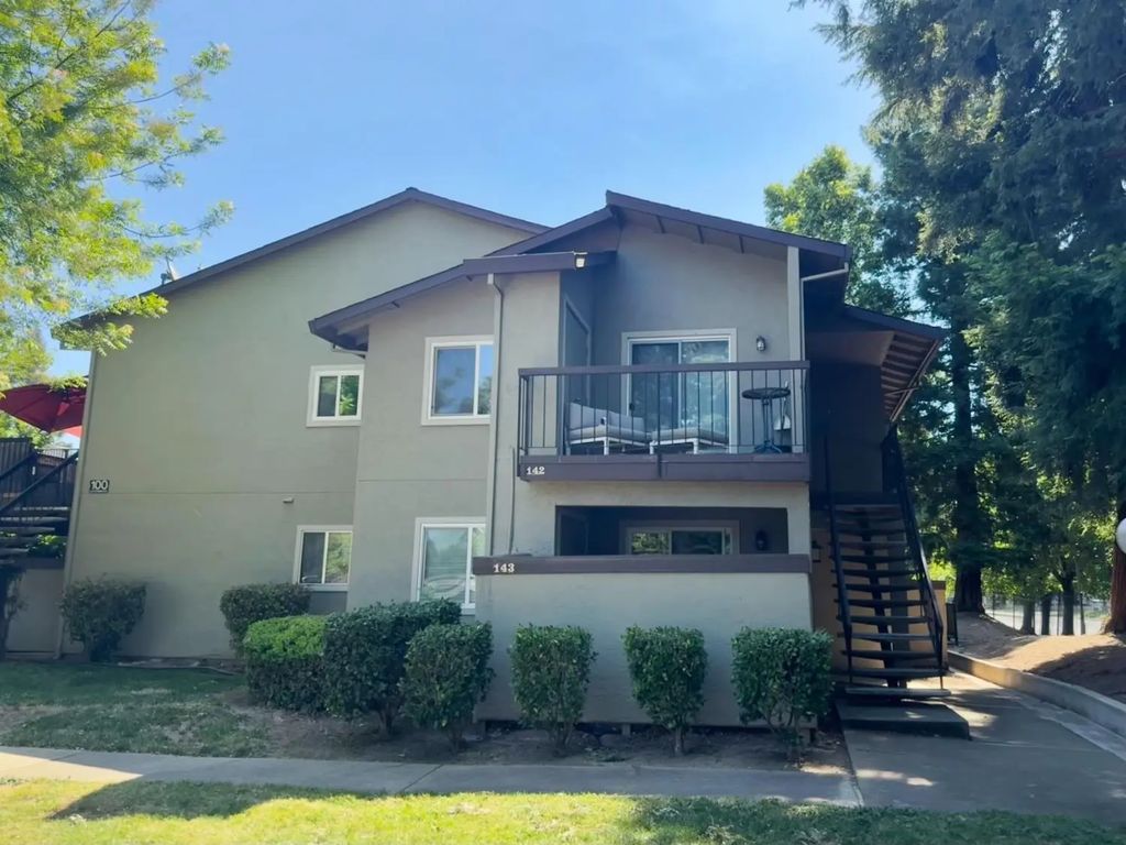 100 La Contera Court 143, Sacramento