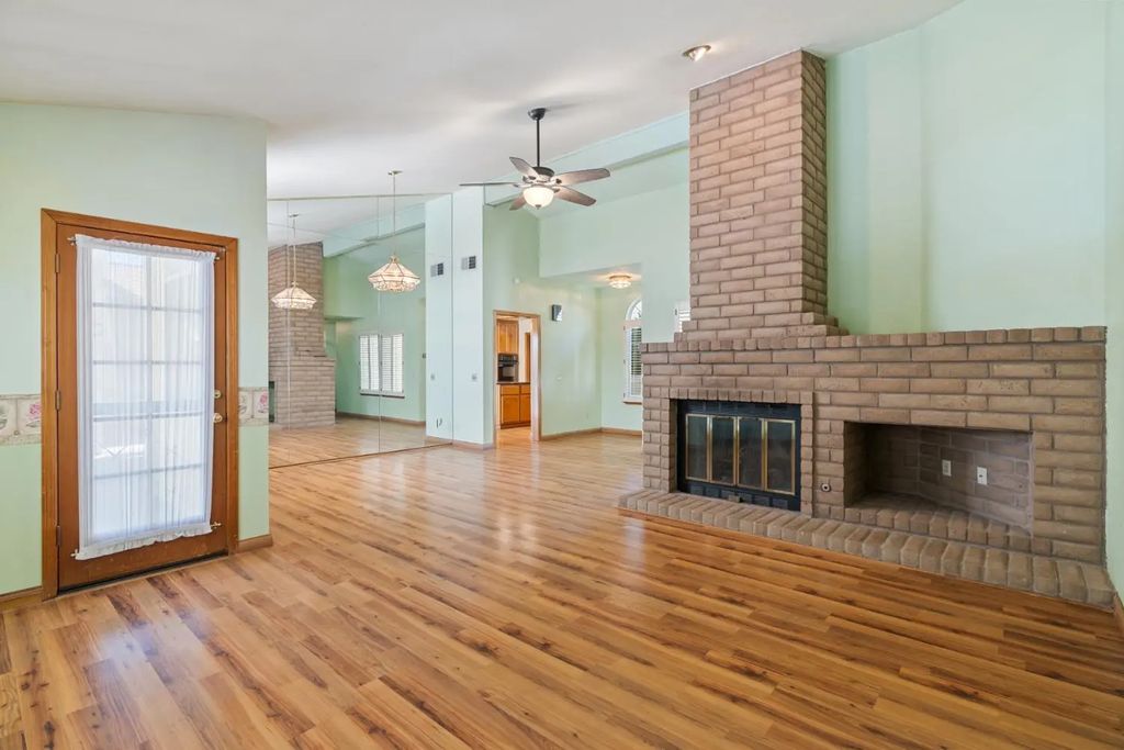 11557 Bear Valley Court, Gold River