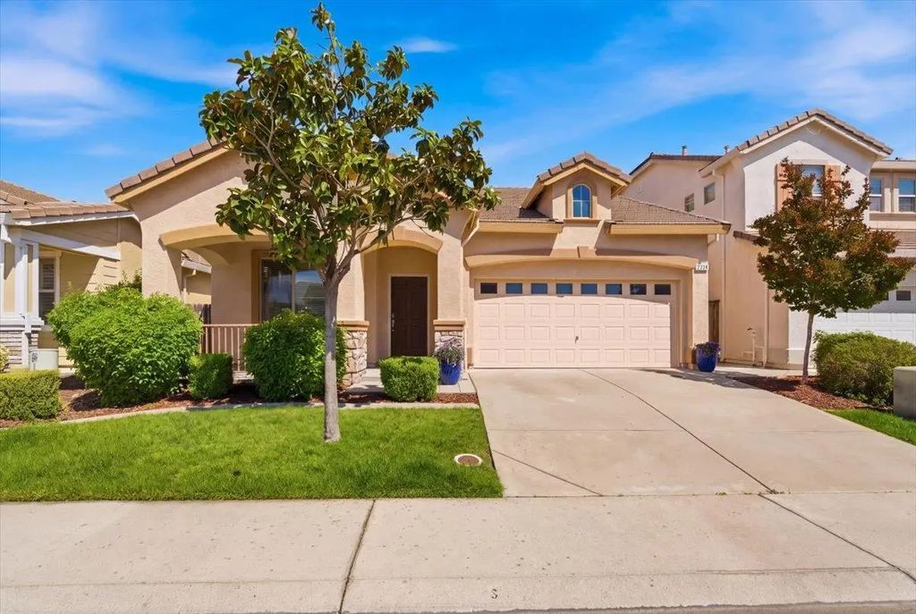 2036 Vignolia Loop, Roseville