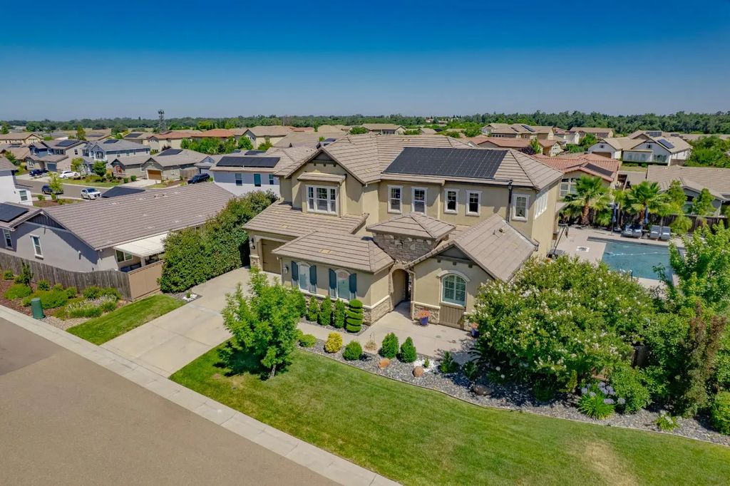 4340 Majestic Prince Way, Roseville