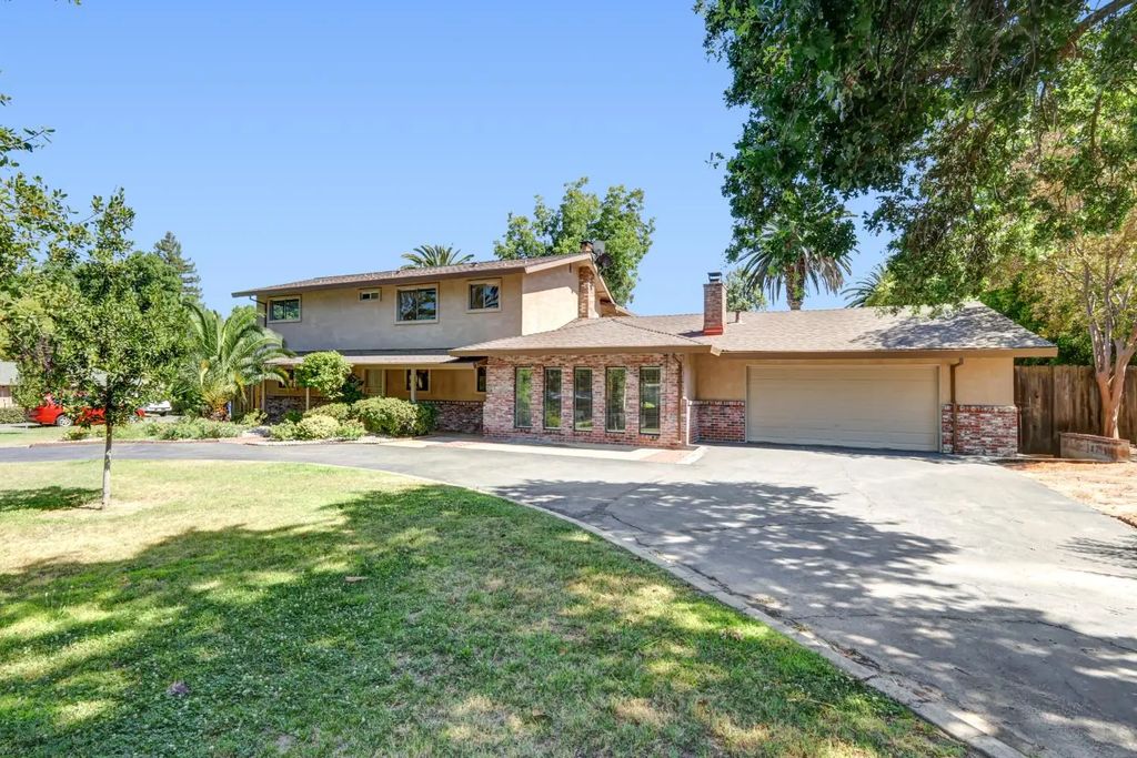 6030 Palm Drive, Carmichael