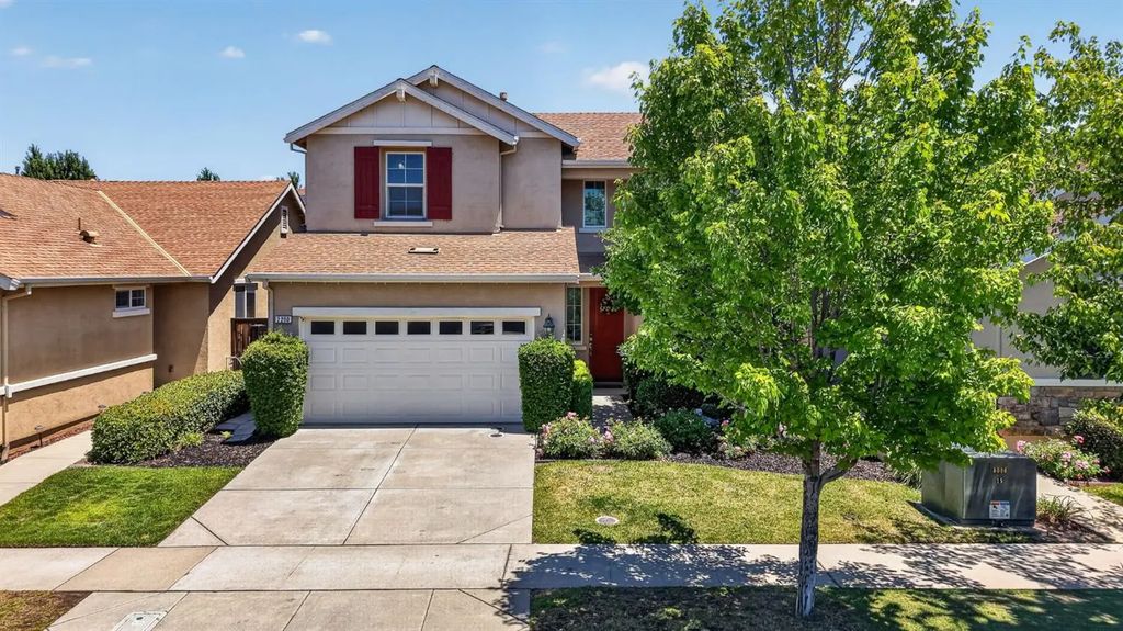 2280 Ellesmere Loop, Roseville