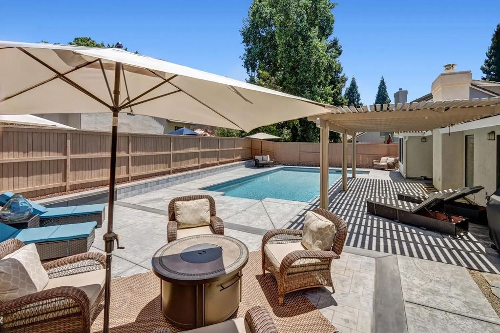11716 Old Eureka Way, Gold River