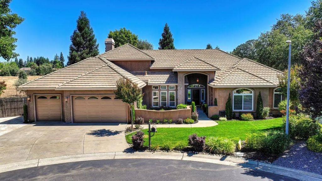 9097 Sunset Avenue, Fair Oaks
