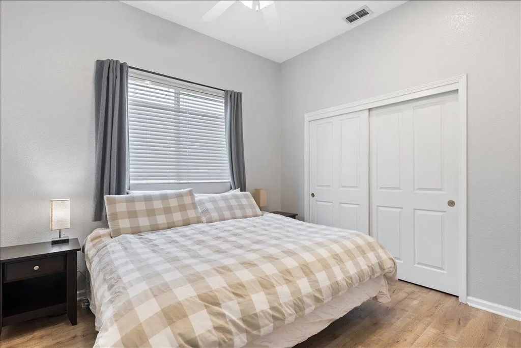 496 Crestfield Circle, Roseville