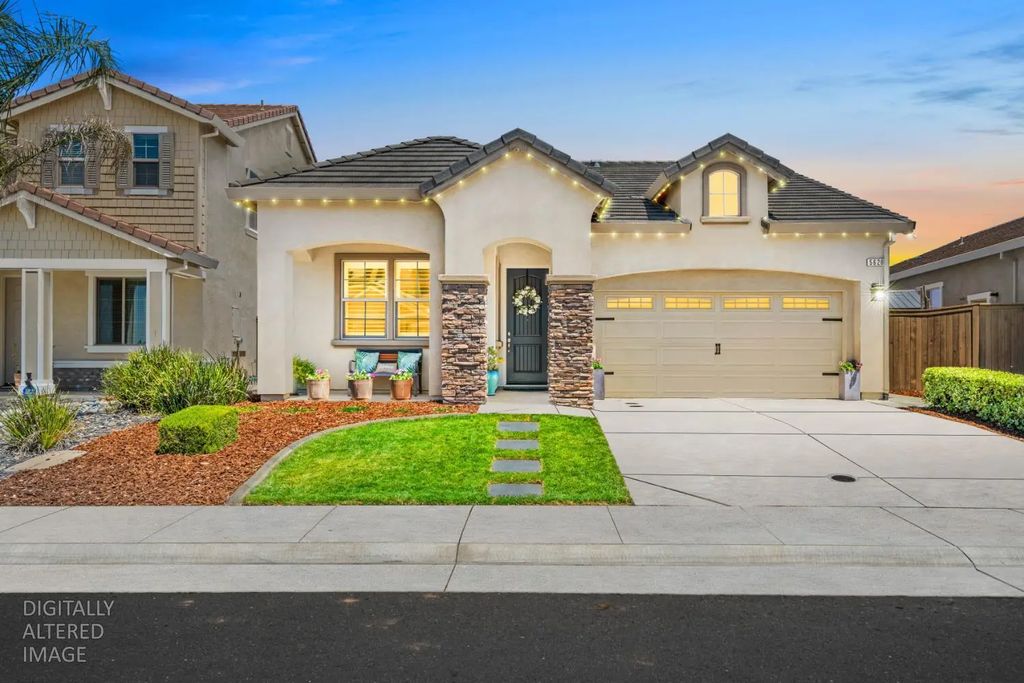 5628 Whisper Wind Way, Roseville