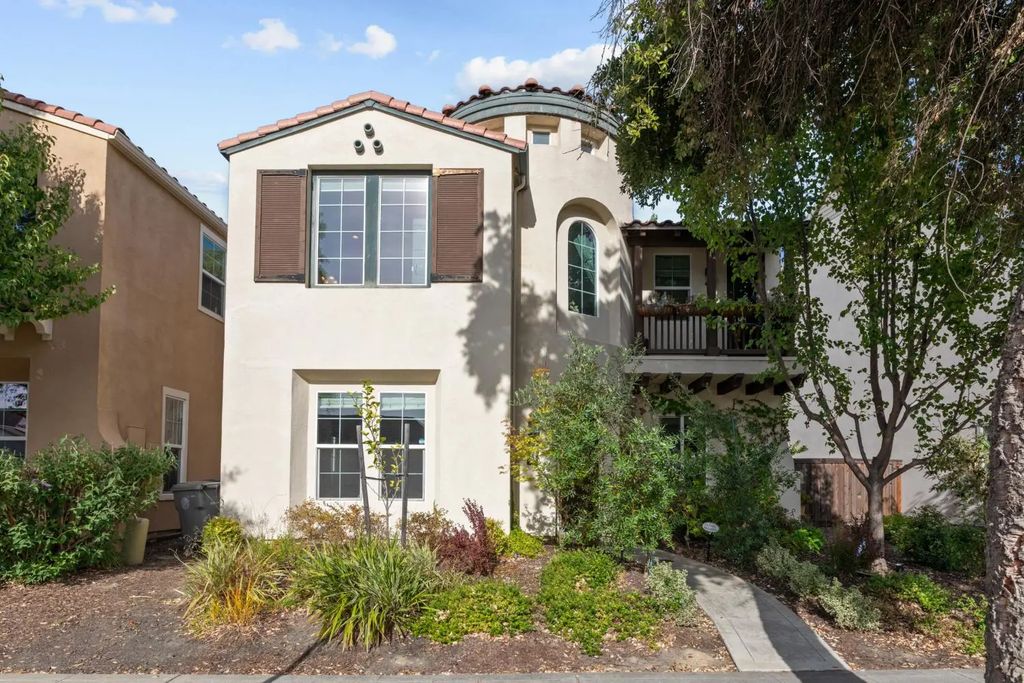 3073 Crocker Drive, Sacramento