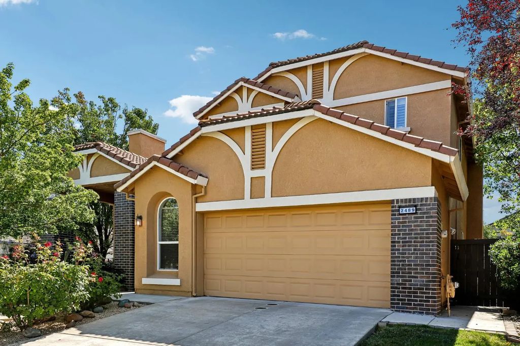 2489 W Burberry Way, Sacramento