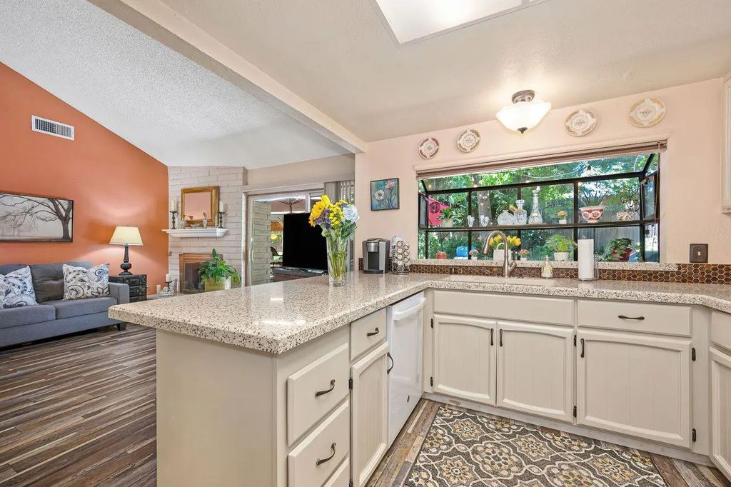 8025 Doral Court, Citrus Heights