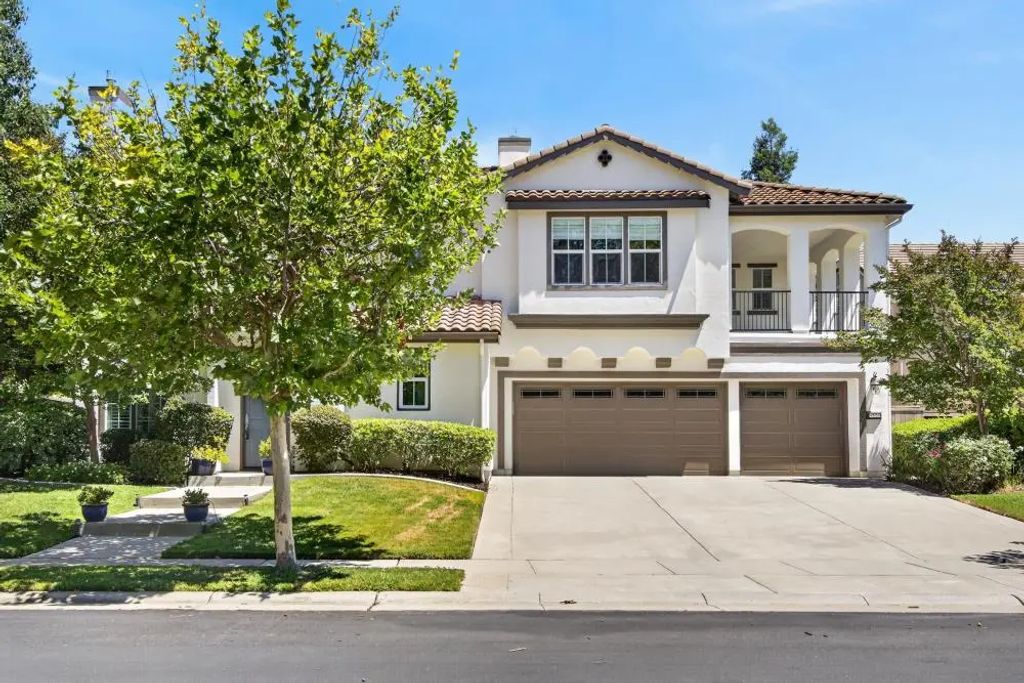 4823 Macardy Court, Roseville