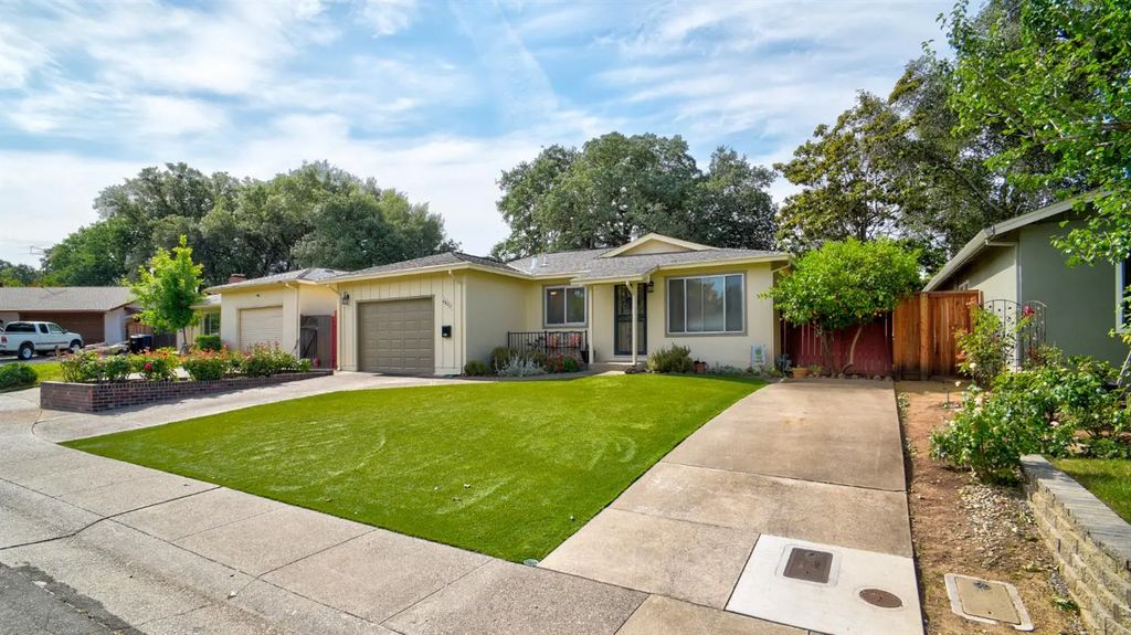 6820 Admiral Avenue, Fair Oaks