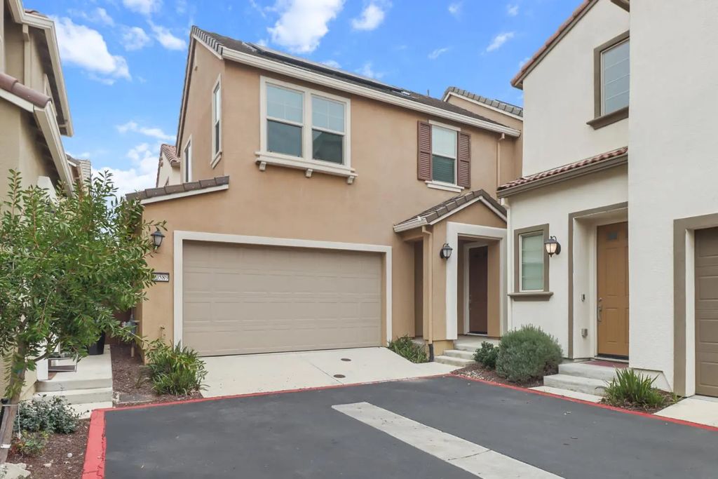10589 Tenor Way, Elk Grove