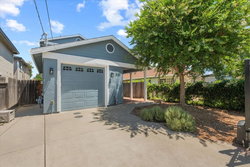 2121 Perkins Way, Sacramento