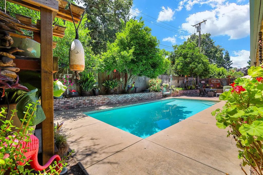 1213 Gary Way, Carmichael