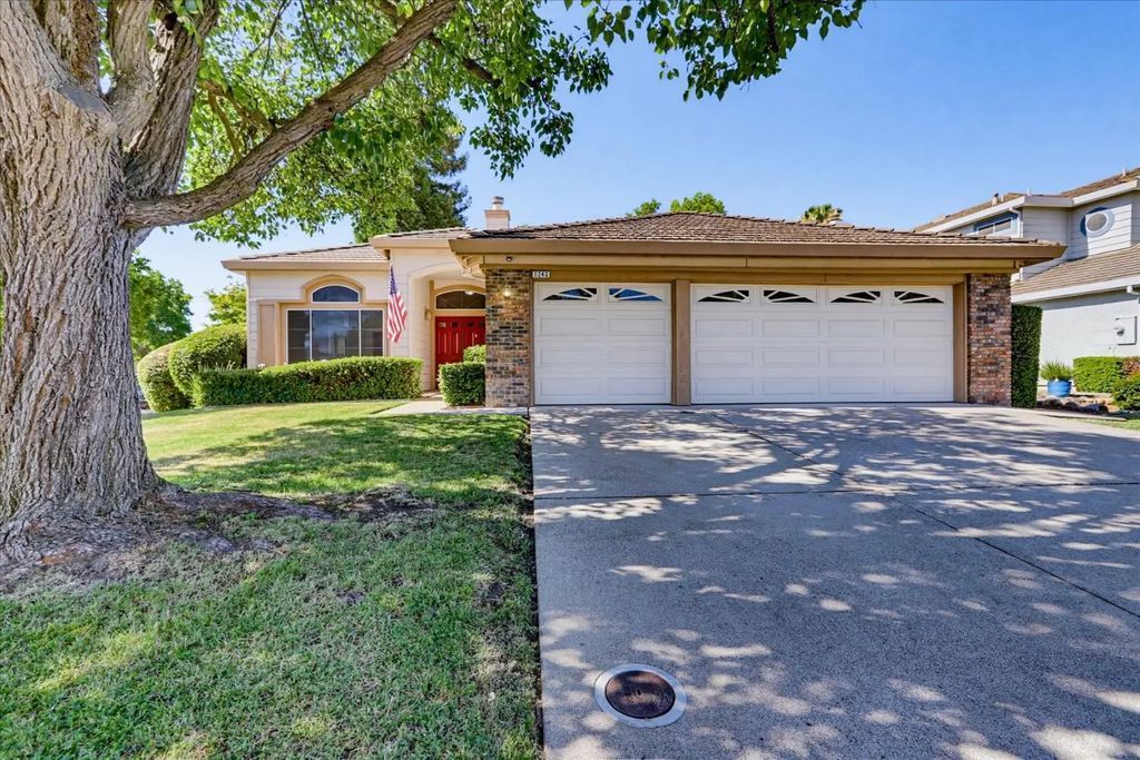 1243 Canevari Drive, Roseville