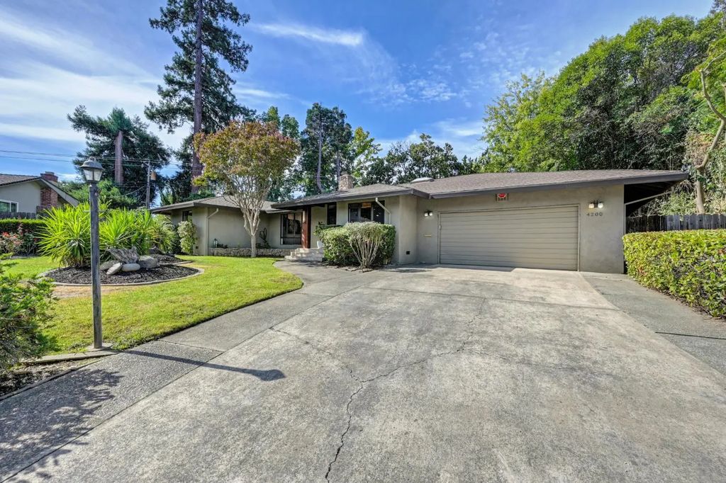 4200 Burrell Way, Sacramento