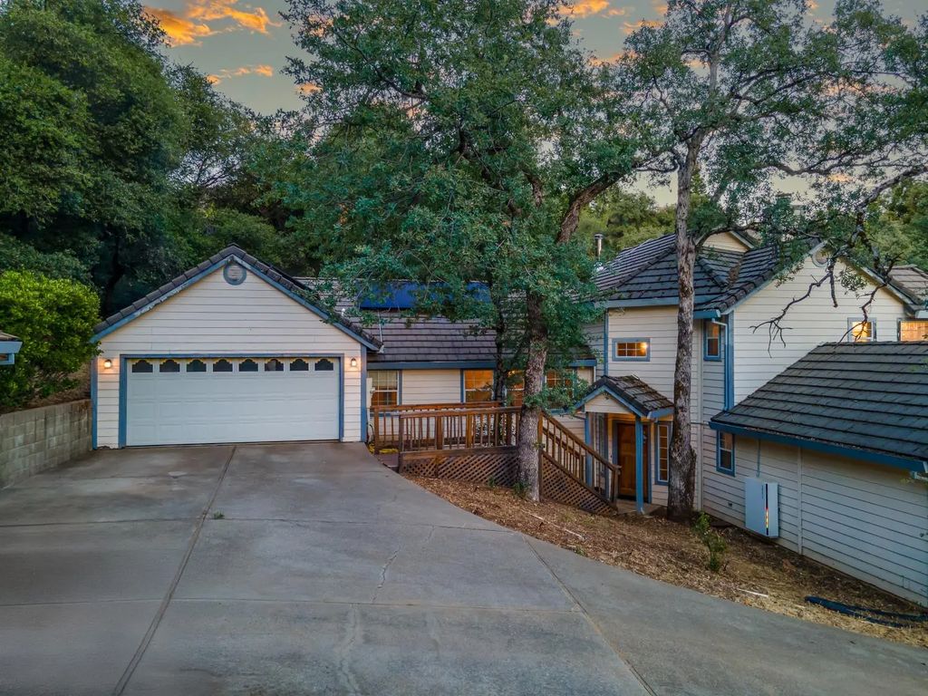 1487 Country Club Drive, Placerville