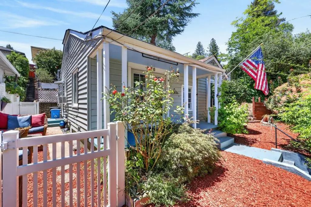 676 Canal Street, Placerville