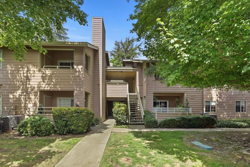 11150 Trinity River Drive 74, Rancho Cordova