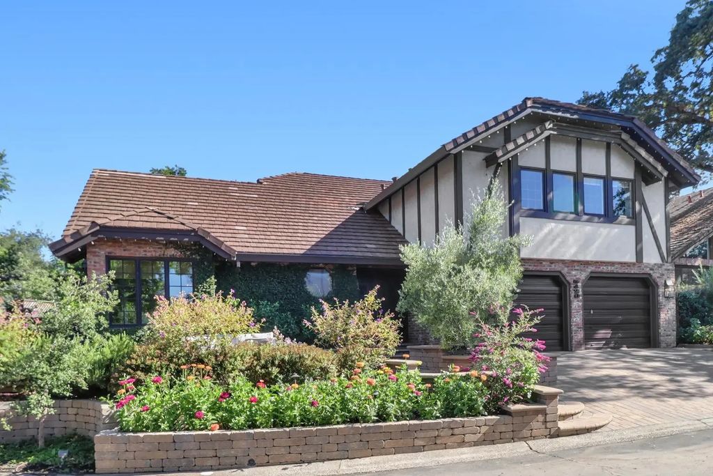 5120 N Ravine Lane, Fair Oaks
