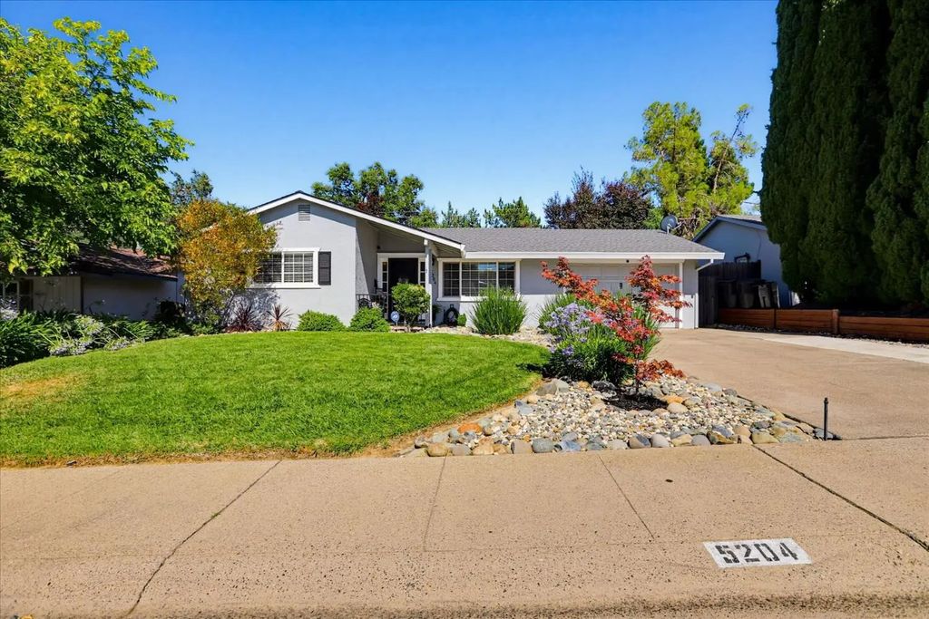 5204 Chicago Avenue, Fair Oaks
