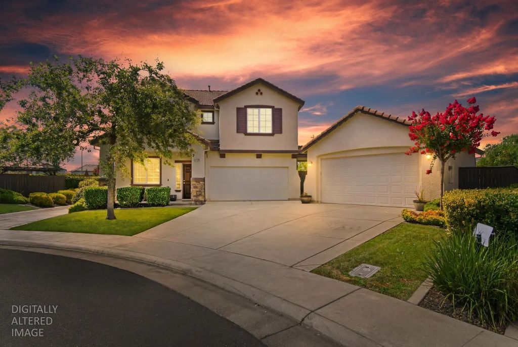 1730 Loon Lake Street, Roseville