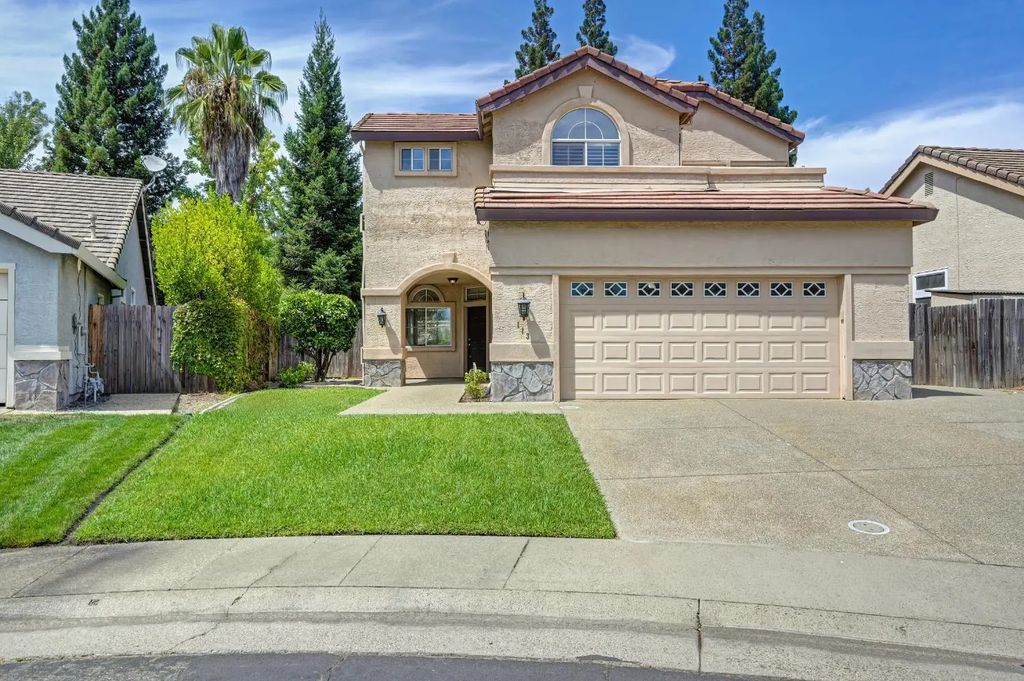 113 Tuscany Court, Roseville