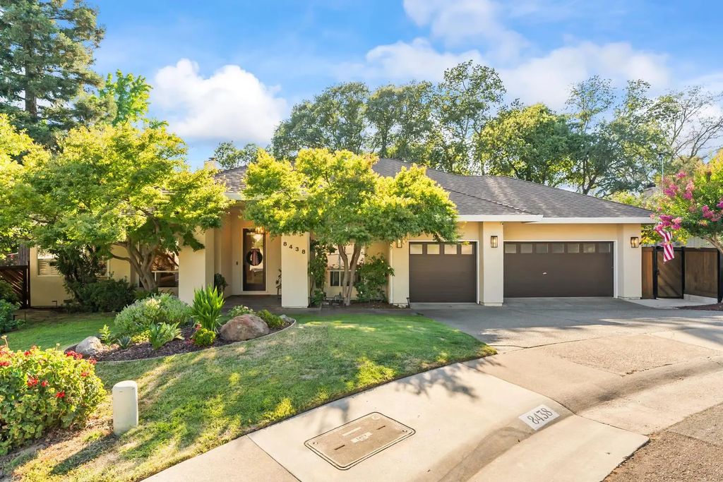 8438 Friar Tuck Way, Fair Oaks