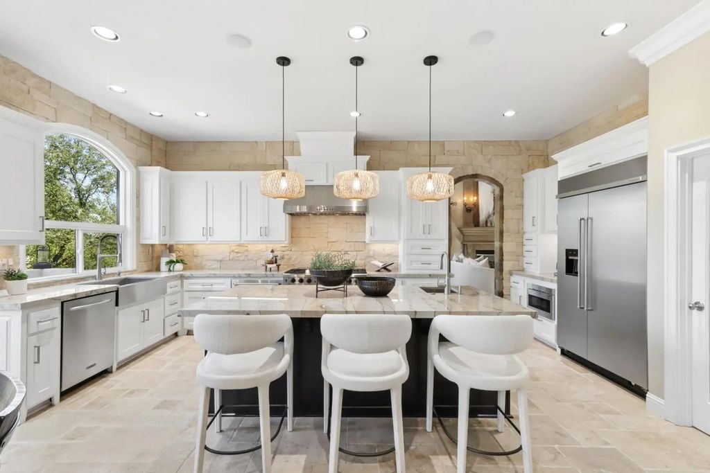 200 American River Canyon Drive, Folsom