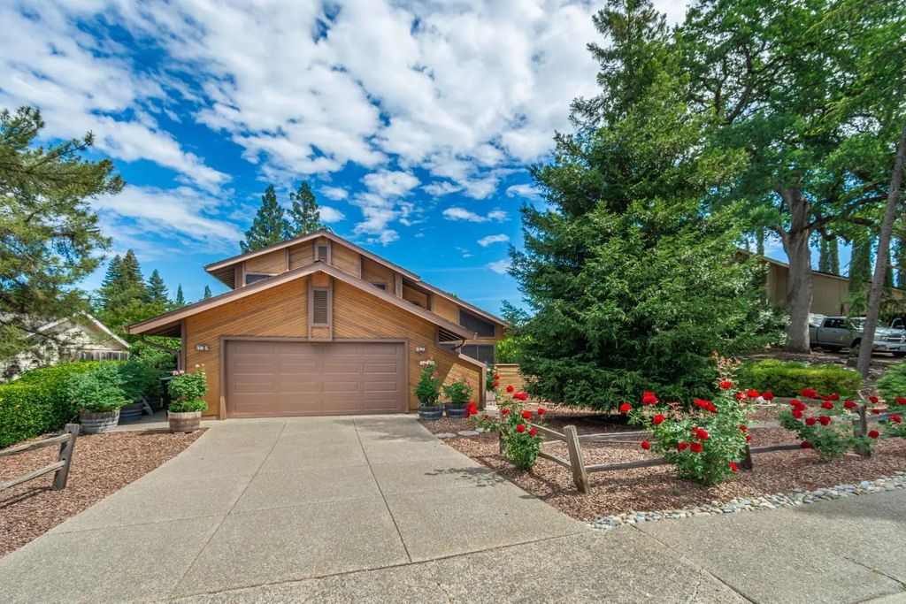 195 Diamond Oaks Road, Roseville