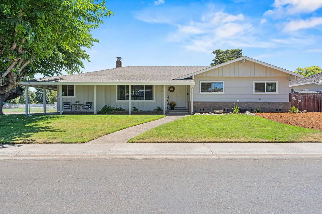1272 Gary Way, Carmichael