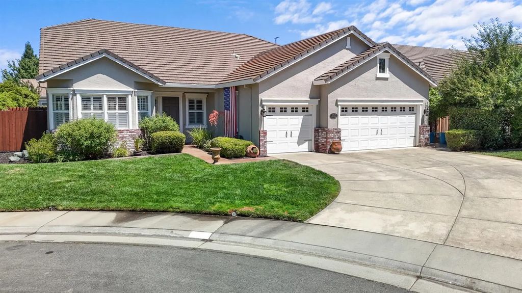 293 Saint Croix Court, Lincoln