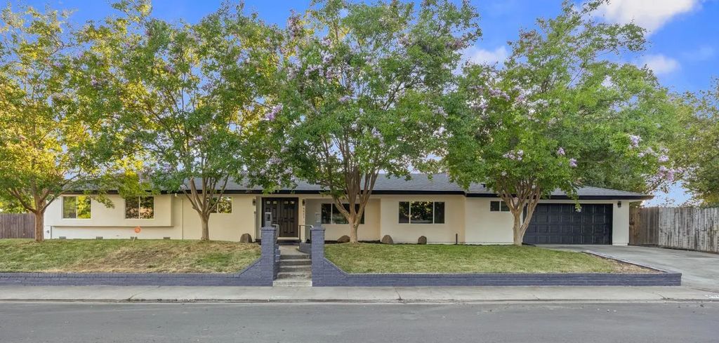 4921 Bowman Oaks Way, Carmichael