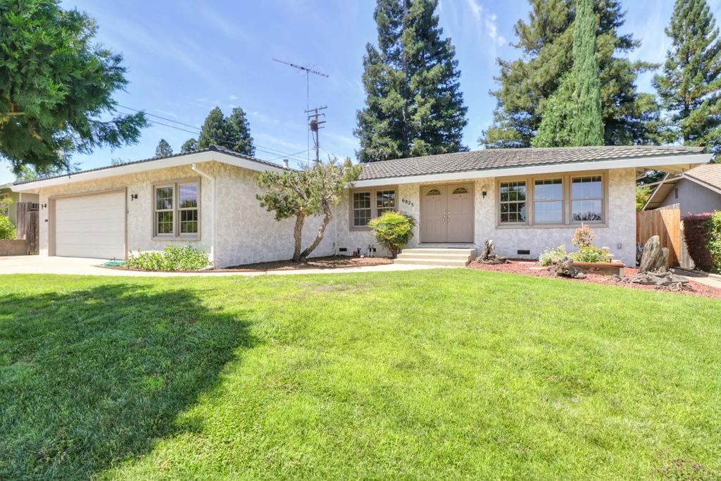 6825 Westmore Way, Carmichael